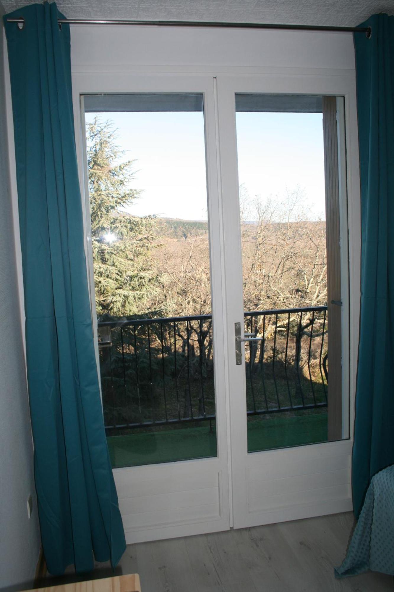 Hôtel Les Persèdes Lavilledieu (Ardeche) Exterior foto