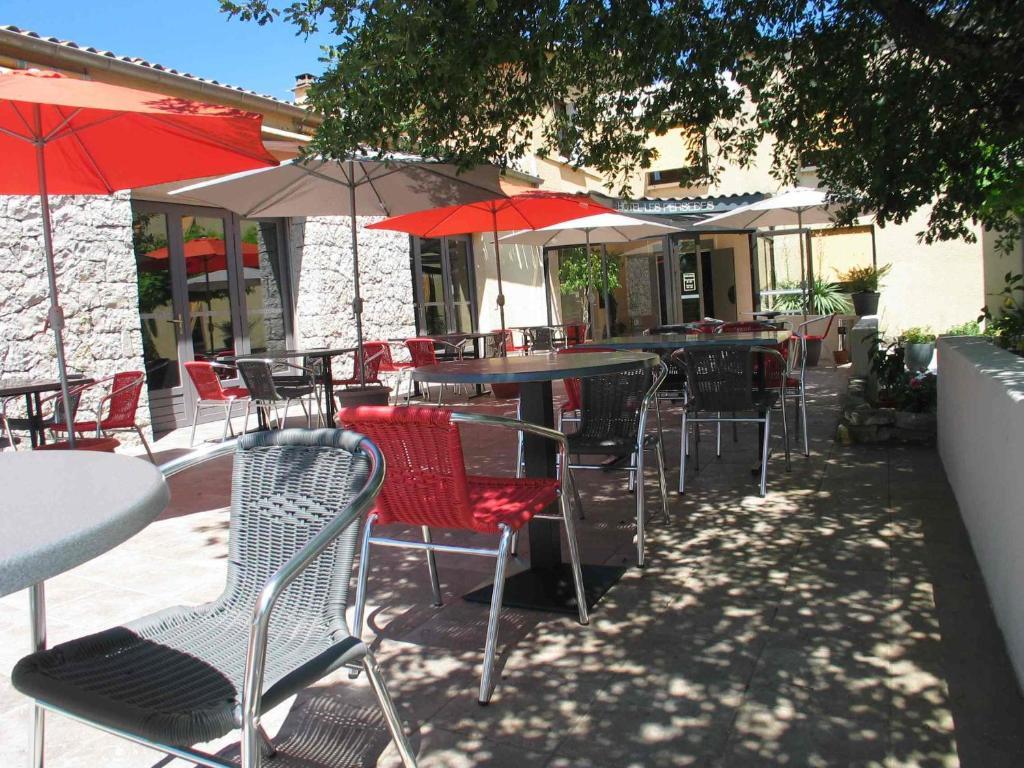 Hôtel Les Persèdes Lavilledieu (Ardeche) Exterior foto